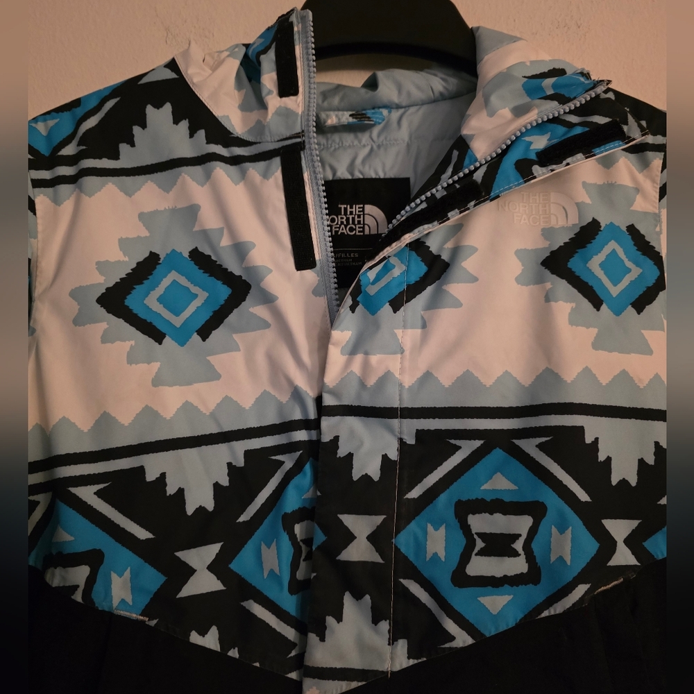The North Face Girls' Brianna Insulated Hooded Jacket in the Aztec Blue‎ Size L - Picture 6 of 8